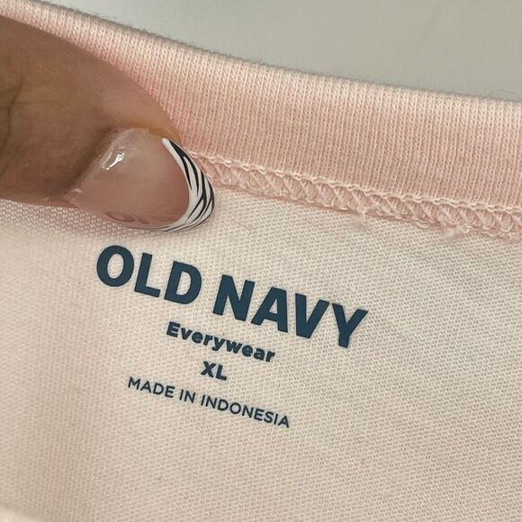 Old Navy Women’s Everywear Crewneck Short Sleeve Cotton Pink Lips Graphic Tee XL - Picture 5 of 9